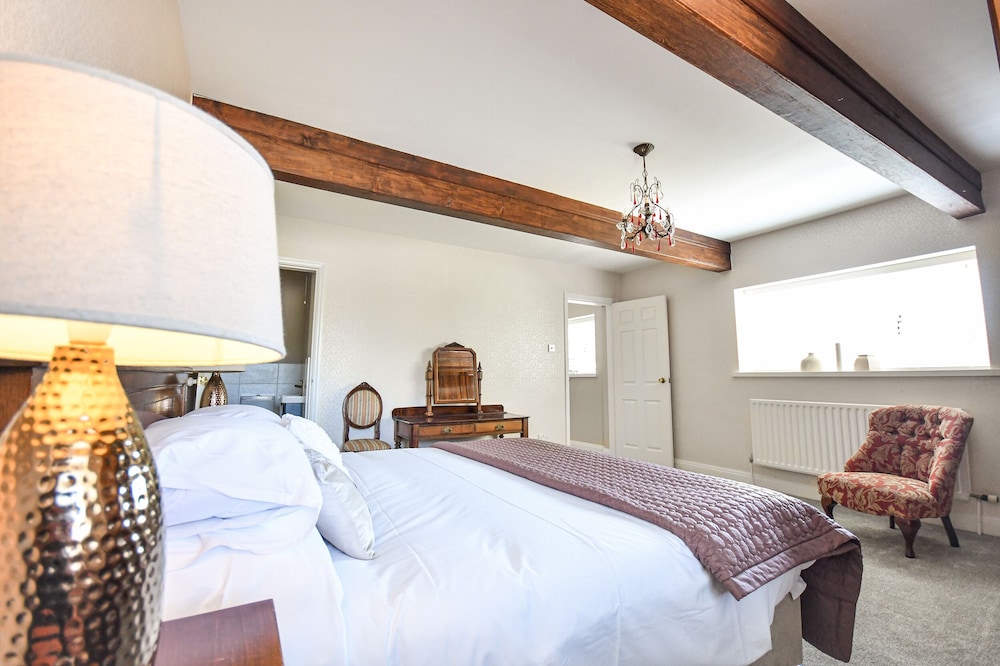 Dovecote Farm House