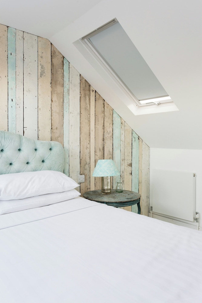 Barlby Road III by Onefinestay