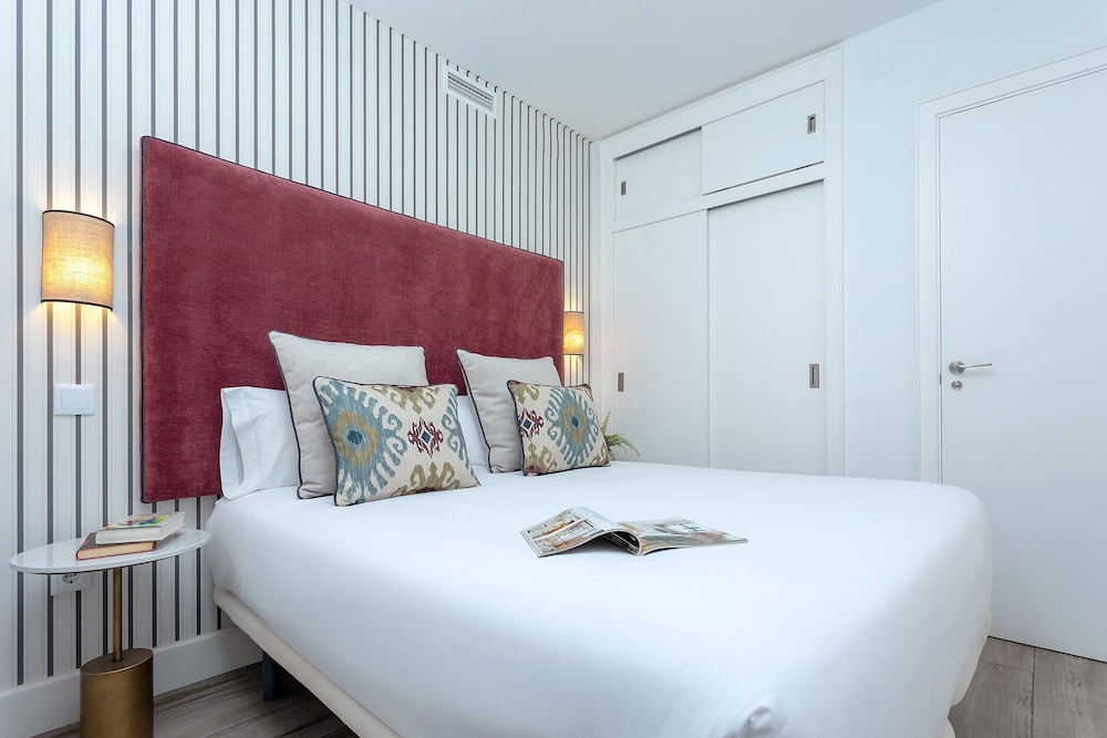 Beatiful Quiet 2Bd Apartment 5 min From the Cathedral Padre Marchena IV