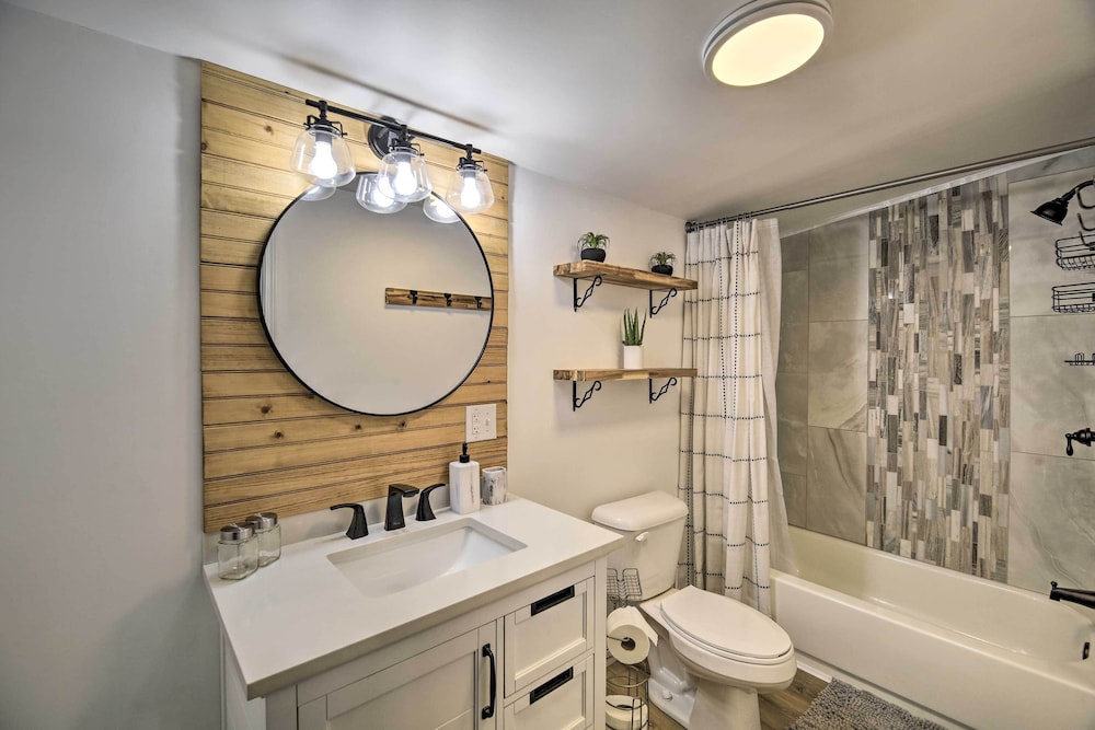 Updated Bristol Retreat ~ 2 Miles to Downtown! view 4