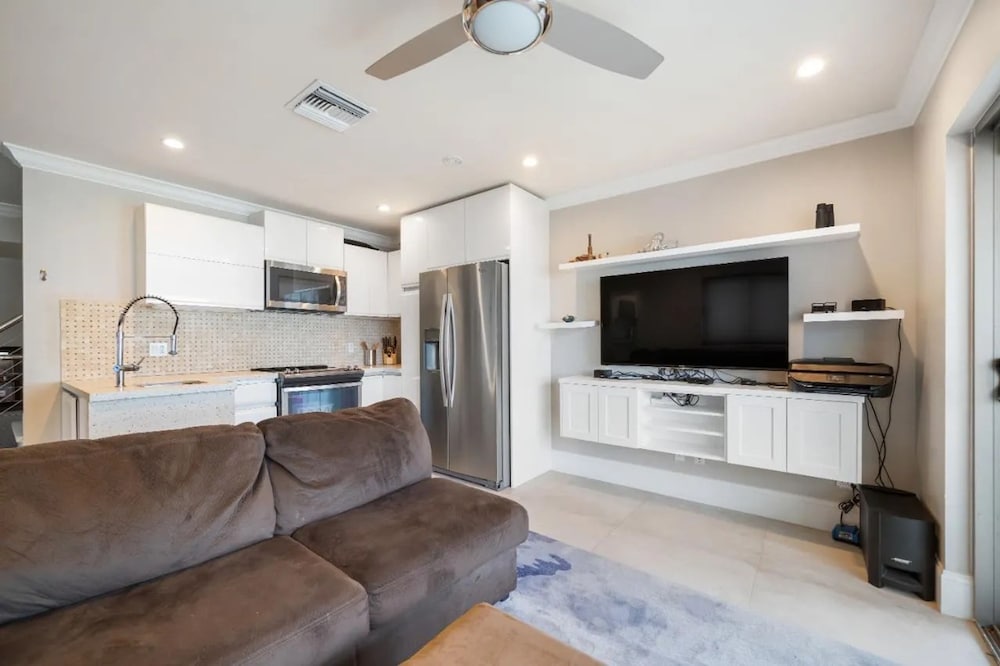 Trinity Villa in New Providence