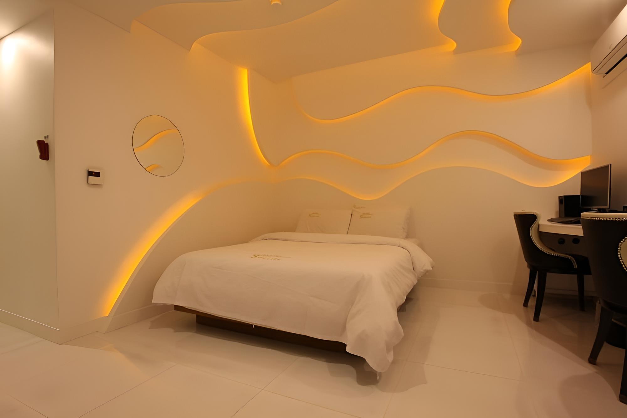 S-Petite Hotel