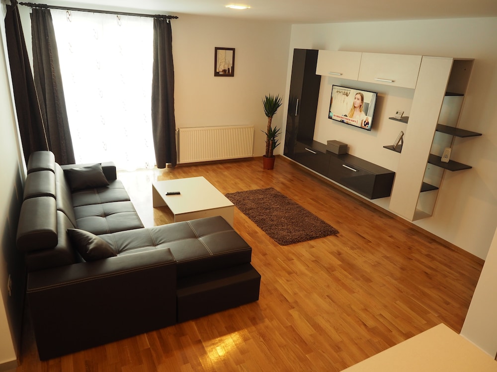 Hill Residence