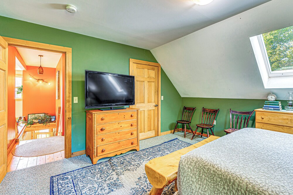 Greensboro Home w/ Porch & Countryside Views! view 5
