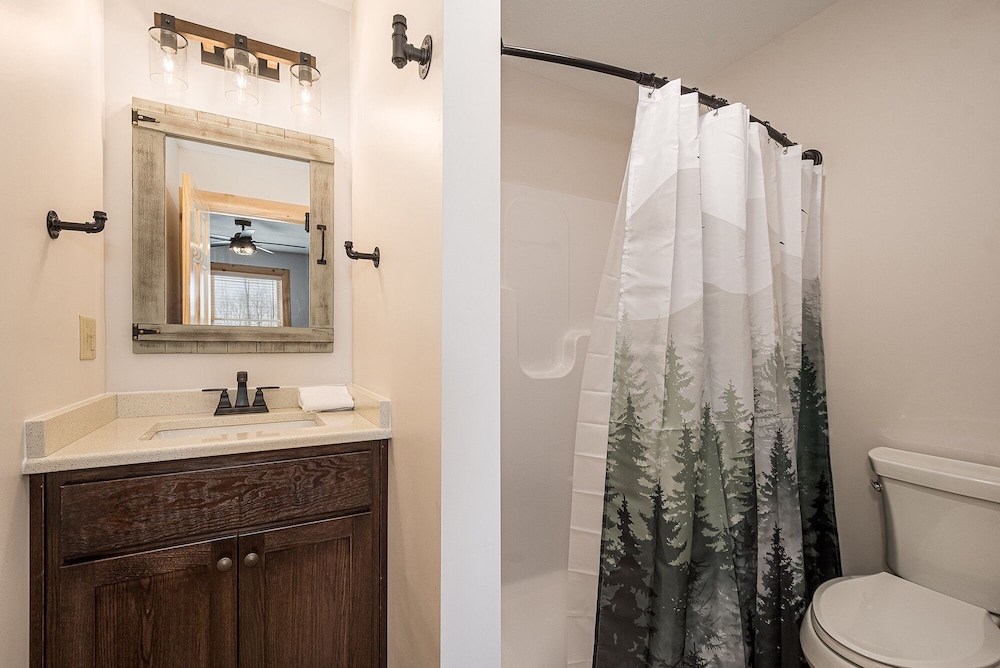 Mountain Crest Lodge - Property Image 49