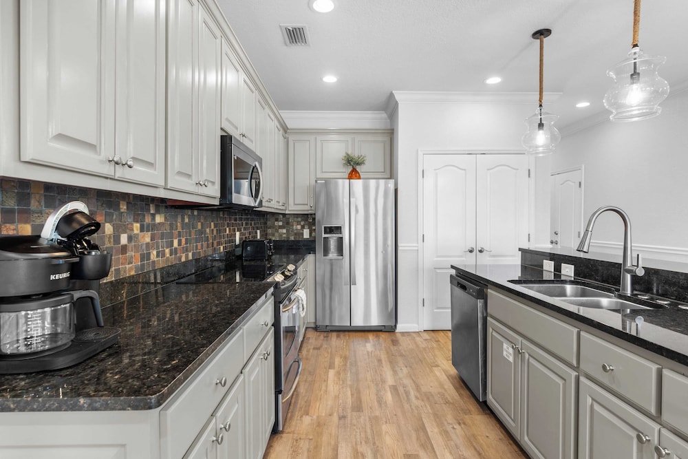 Southfields Retreat 4BR Getaway Near Laguna Beach, Carillon & Pier Park