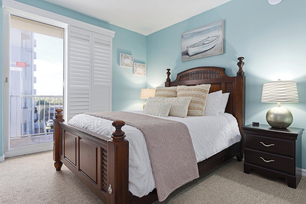 Emerald Key by Southern Vacation Rentals