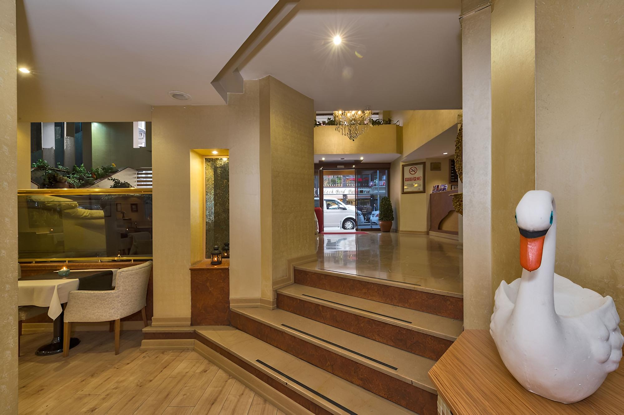 Beyaz Kuğu Hotel