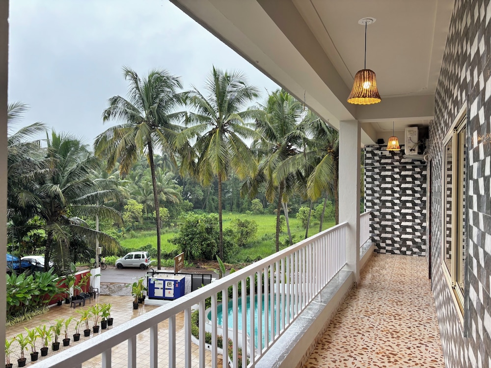Zuna Stayz Morjim Goa
