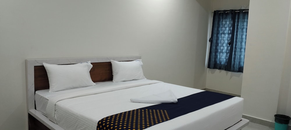 Hotel Grand Vista Nearby International Airport
