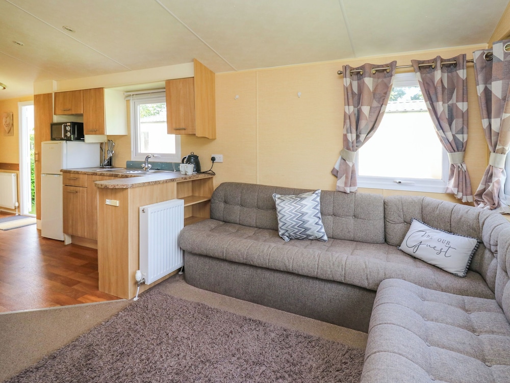 Caravan 2 at Blackmoor Farm