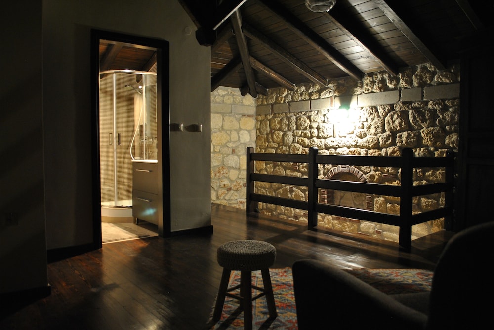 Halkidiki Luxurious Stonehouses