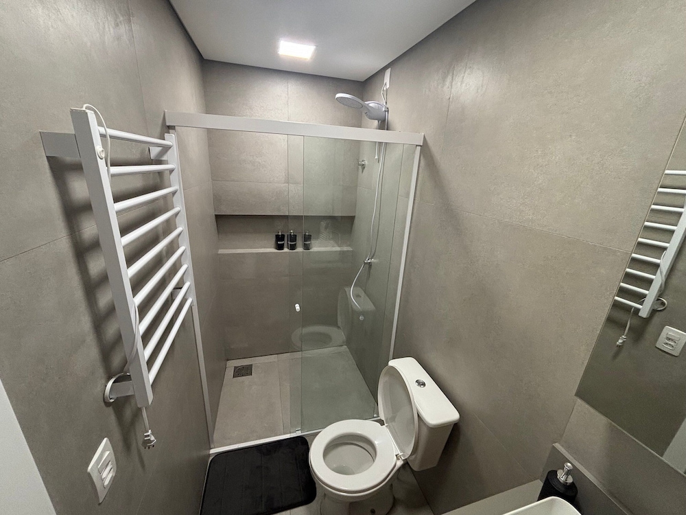 Modern Studio in Downtown Floripa Cma0101