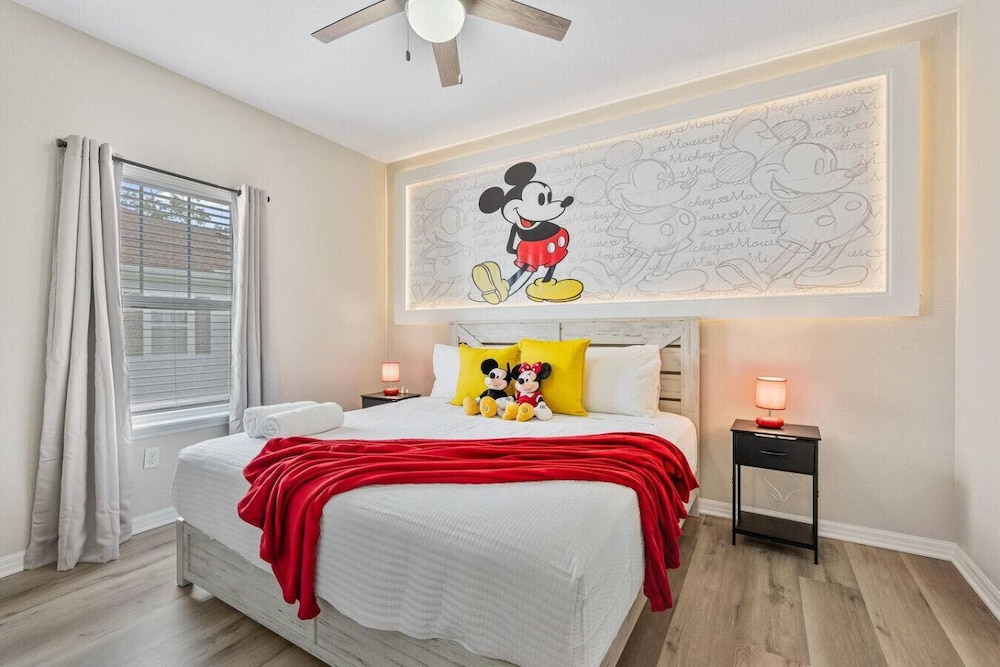 Luxury 4bdr House Gated Community Near Disney 181