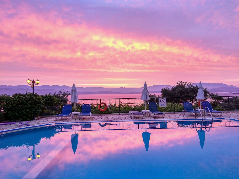 Dionysos Apartments