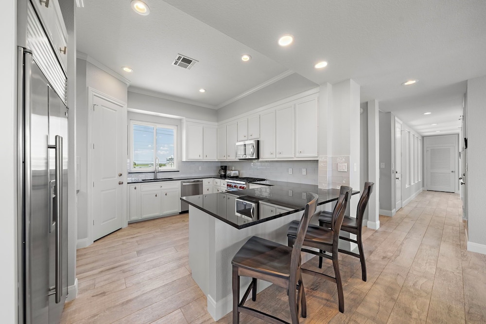Sandcastle by Ryson Vacation Rentals