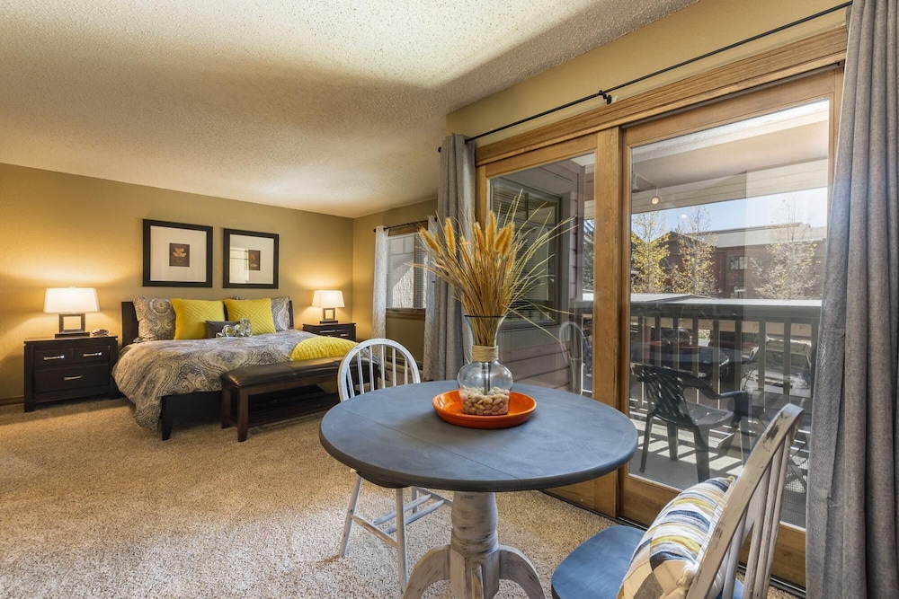 Phoenix 118B - 1 Br Townhouse