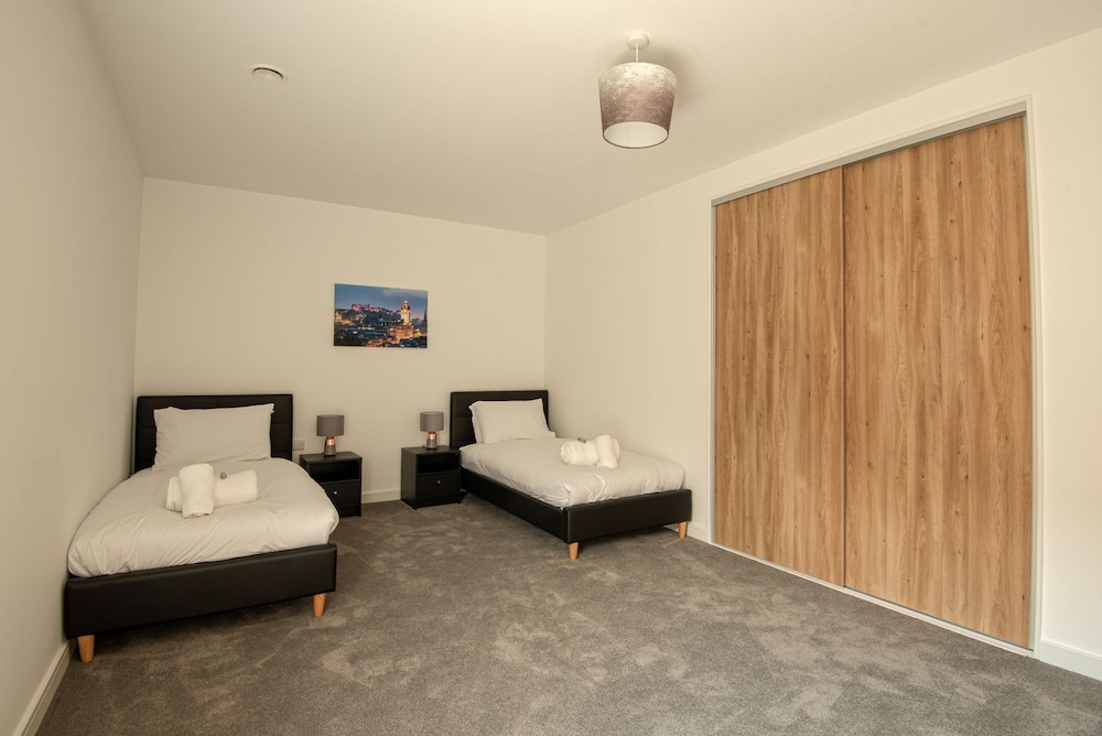 Roomy Comfortable Apartment