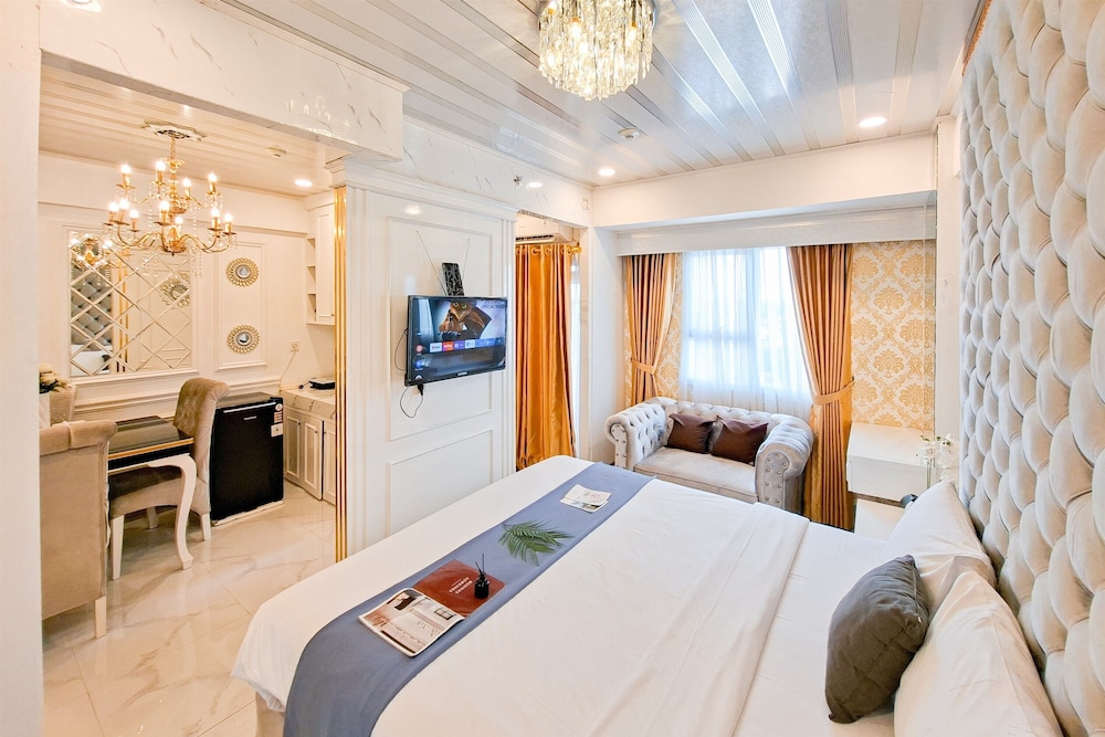 Classic Studio At Loftvilles City Apartment