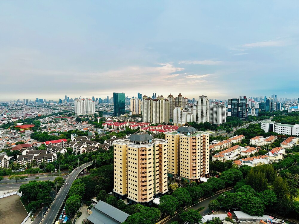 Maple Park Apartment near JI Expo