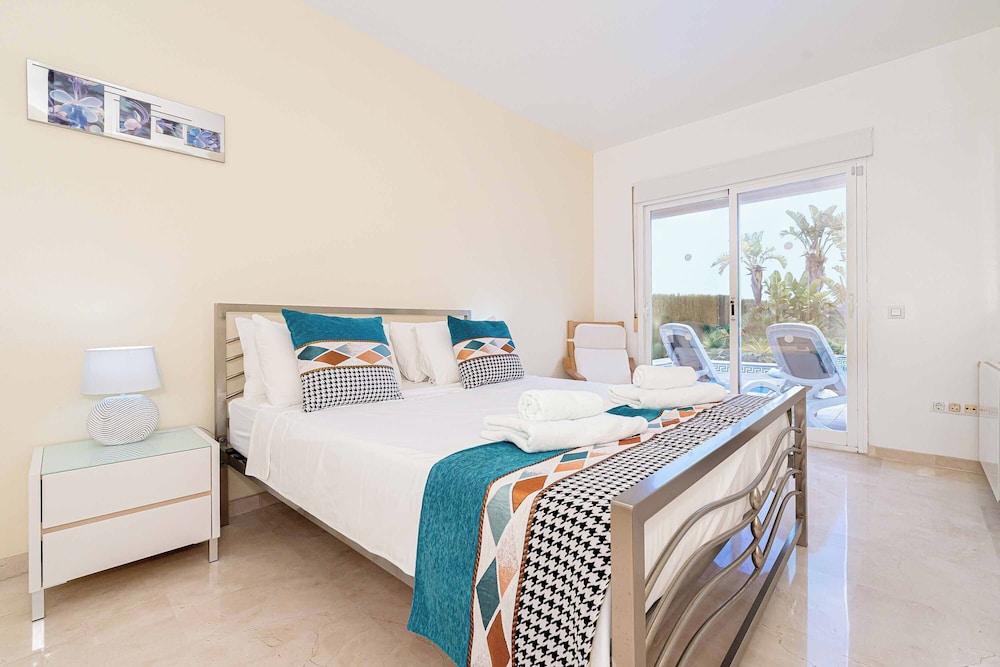 Villa Montgo View
