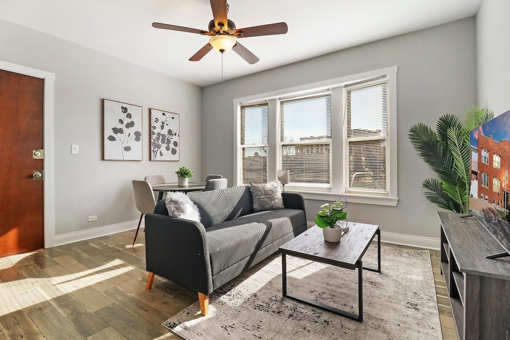 3BR Furnished Stay - Belle Plaine 2W