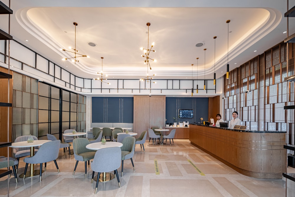 Yunfei Hotel