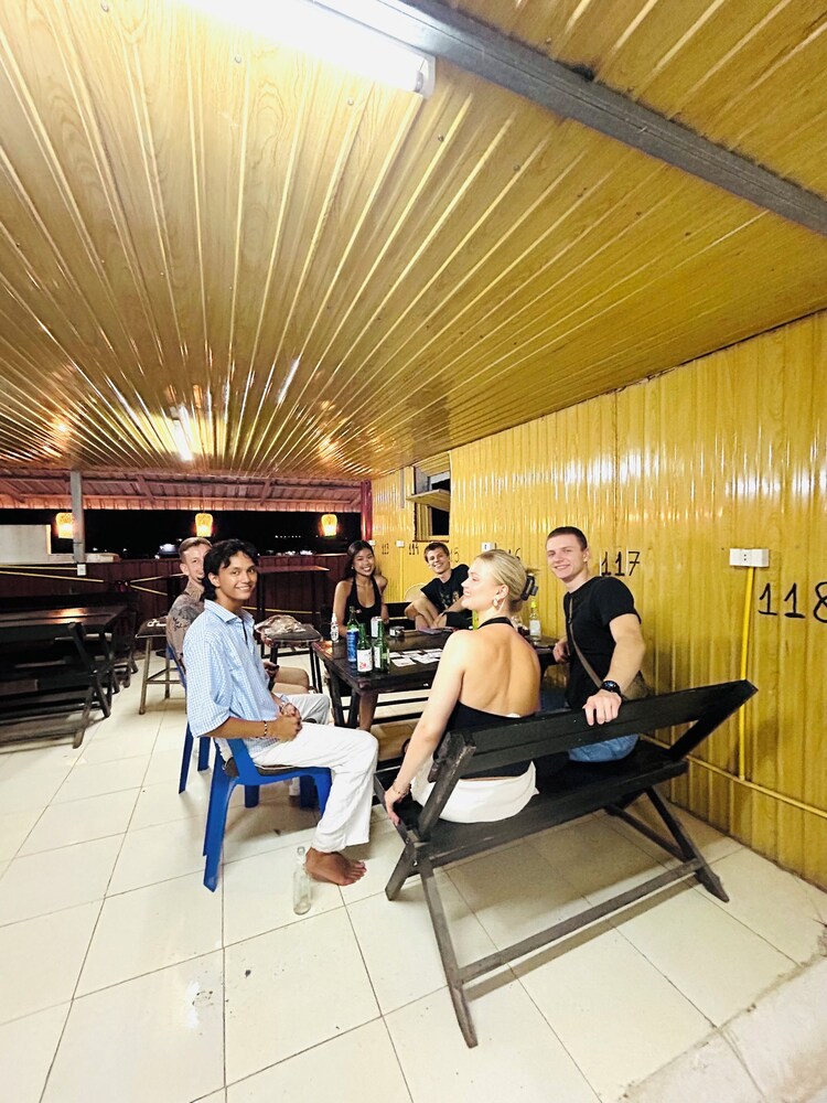 Vang Vieng Rock Backpacker Hostel