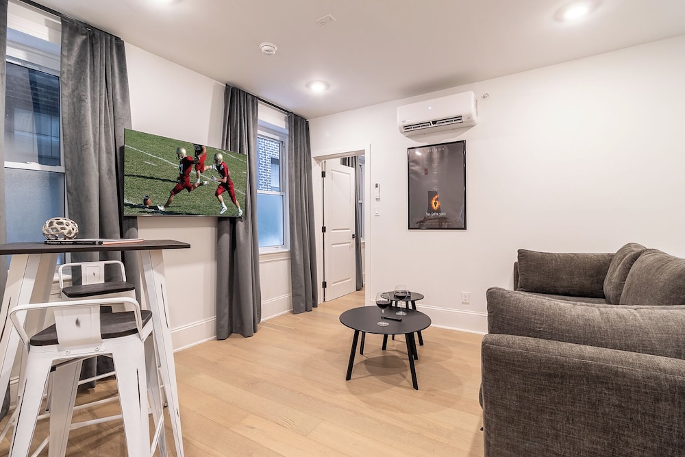 Thena Hotel - Oversized 1 Bedroom