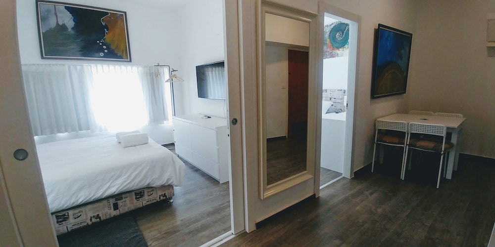Begin19 Apartment Hotel