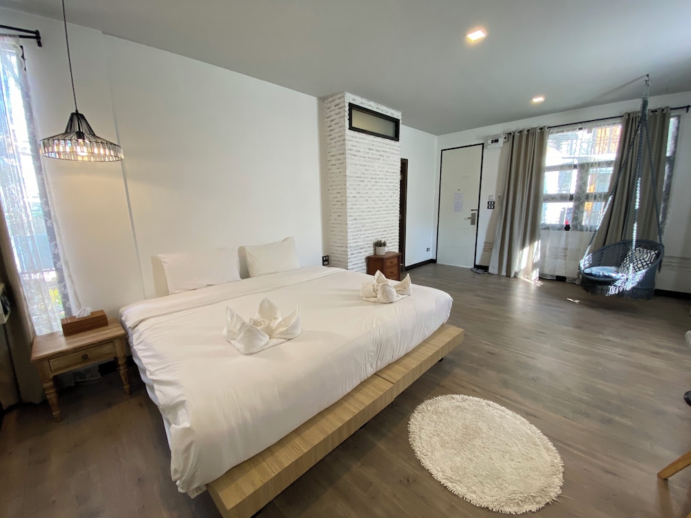 Sherloft Home & Hostel