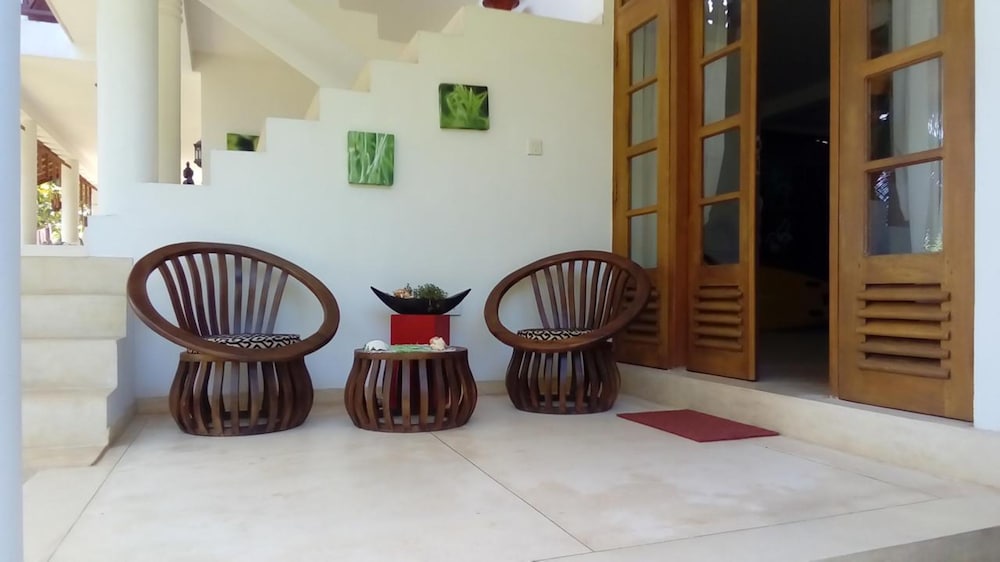 River shadow villa