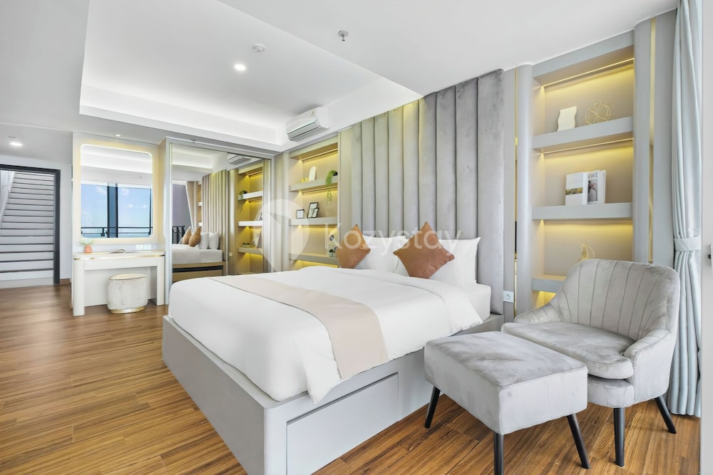 Springhill Royale Suites Sky Pool