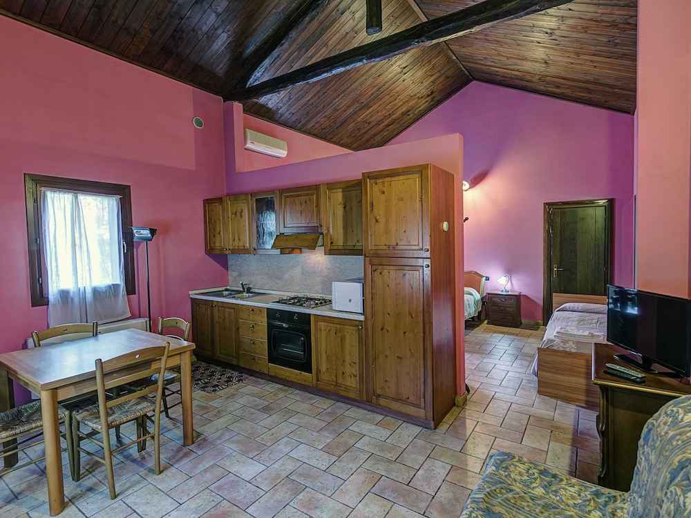 Apartment in Pontecchio With Pool & Tennis photo 3