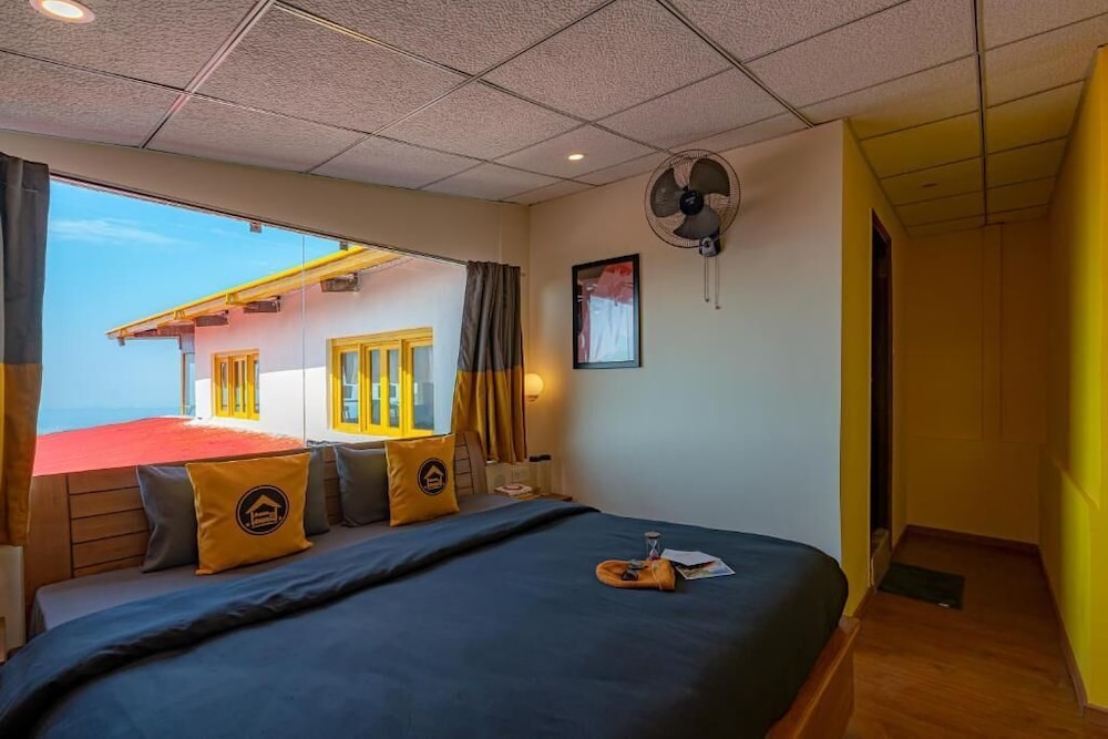 The Hosteller Mussoorie, Mall Road