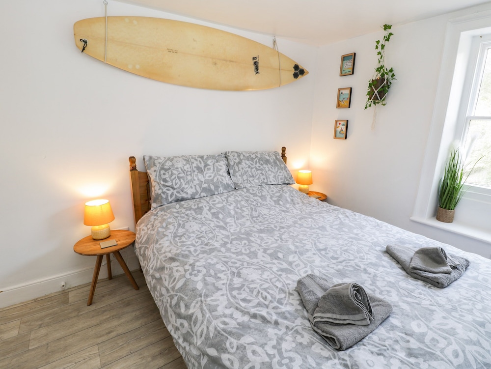 The Surfers Bolt Hole view 4