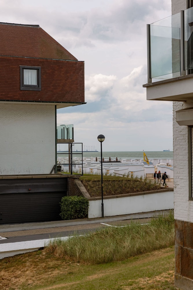 Huswell - Stunning Views Prime Location
