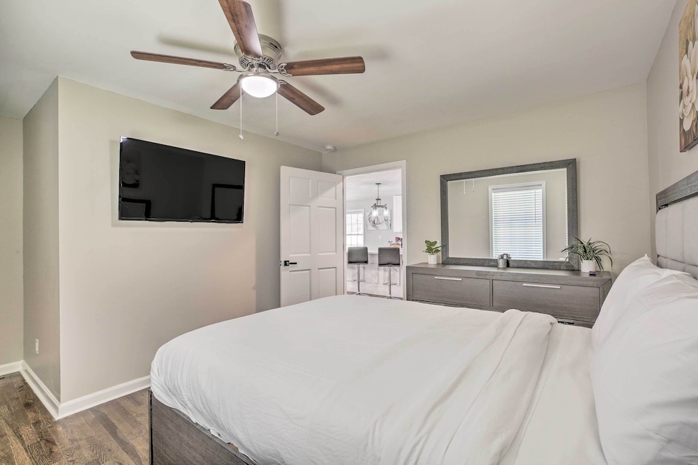 Lovely Atlanta Home < 3 Mi to State Farm Arena! view 5