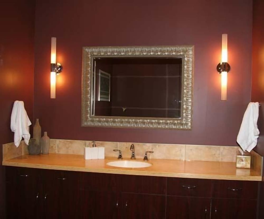 Crooked Tree Guest Suites