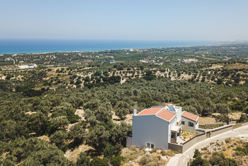 Luxurious Villa Rizes - With Private Pool