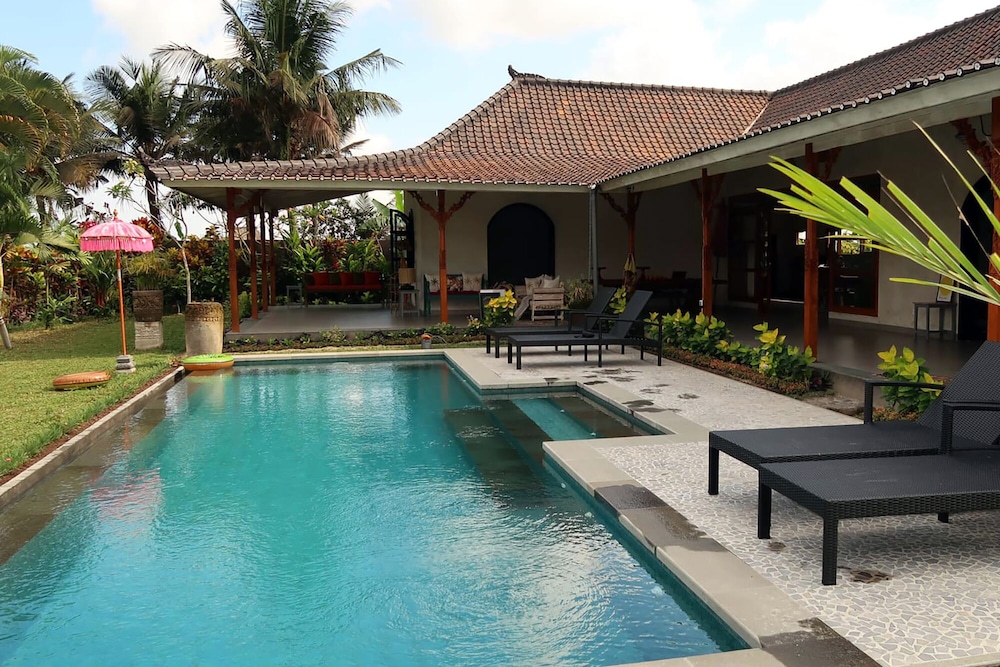 Devi's Place