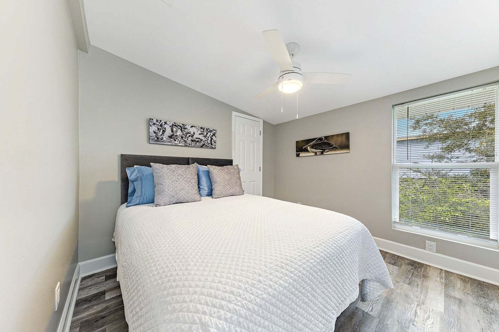 Coastal Dreams 1308 5 Bedroom Home