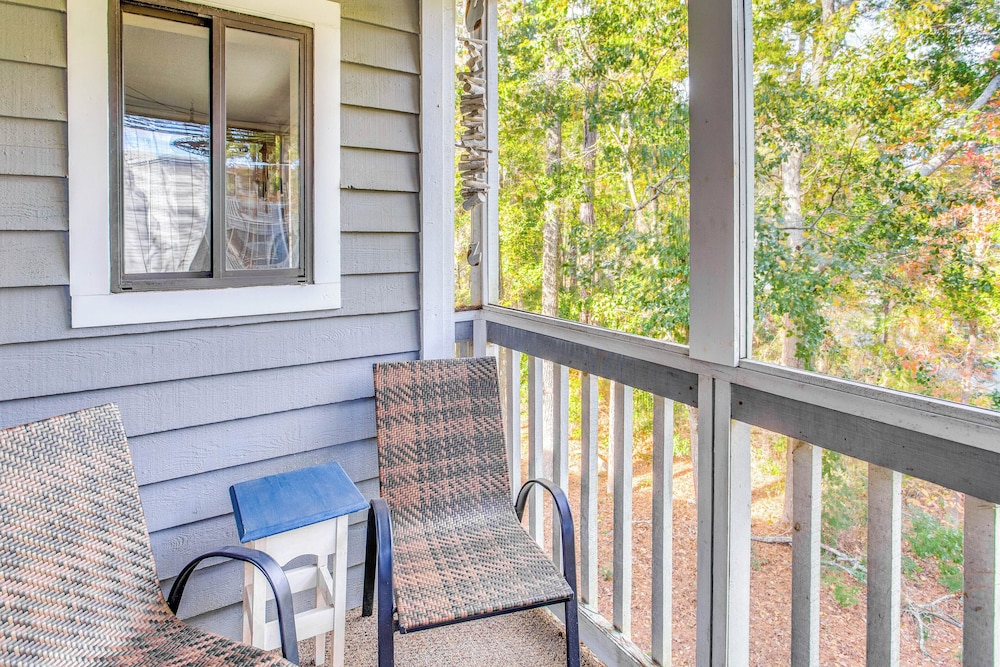 Calabash Condo: Close to Coast & Fishing