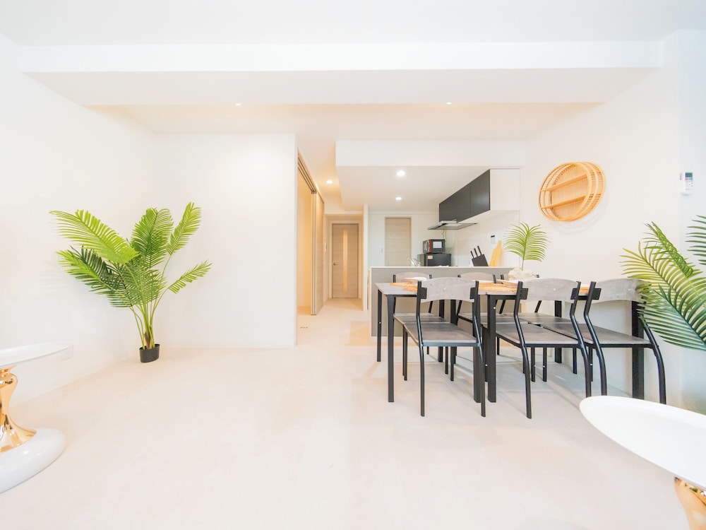 URNA SANDS HOTEL