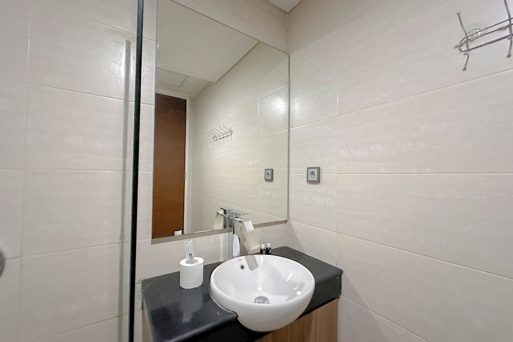 Modern Minimalist 2Br At Linden Apartment