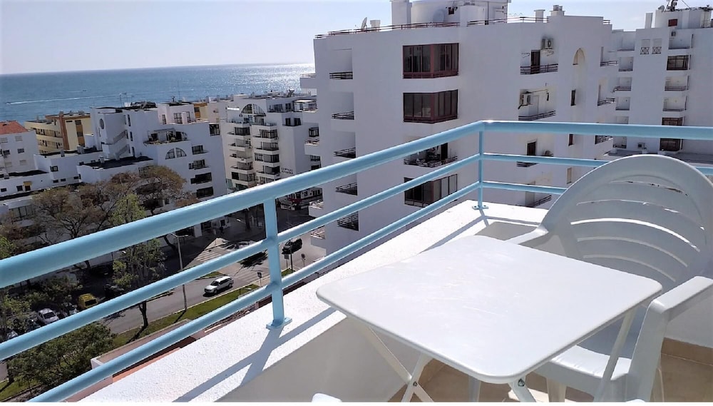 T1 Colina F Rias 8d-a C Vista MAR C Garagem view 2