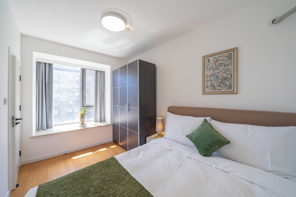 Tyms Elegant 1BR 1BA Apt Yongxin Century
