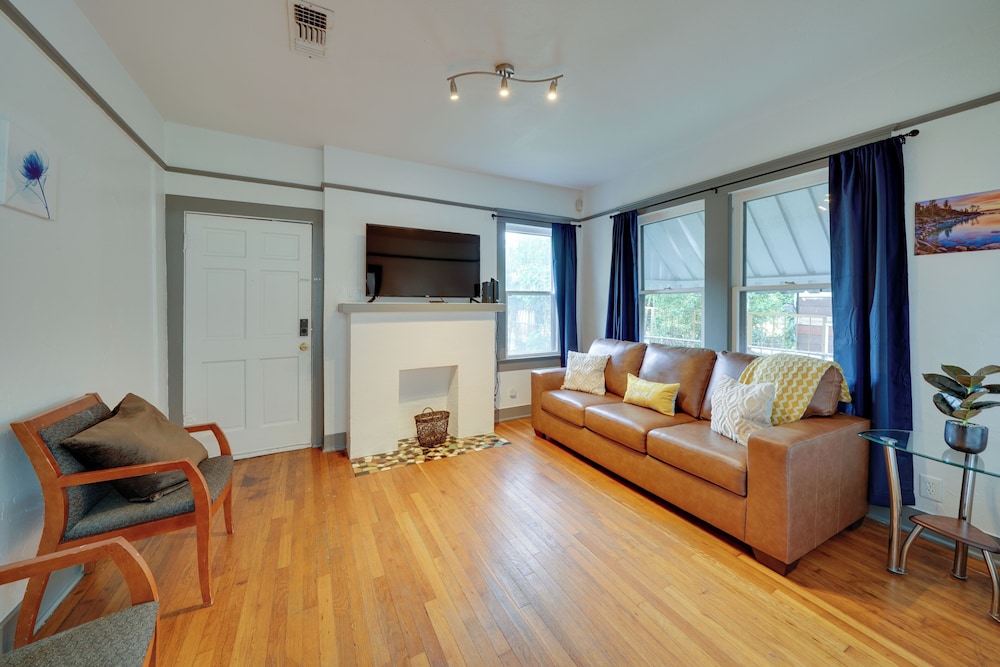 4 Mi to Downtown! Cozy Bungalow in San Antonio