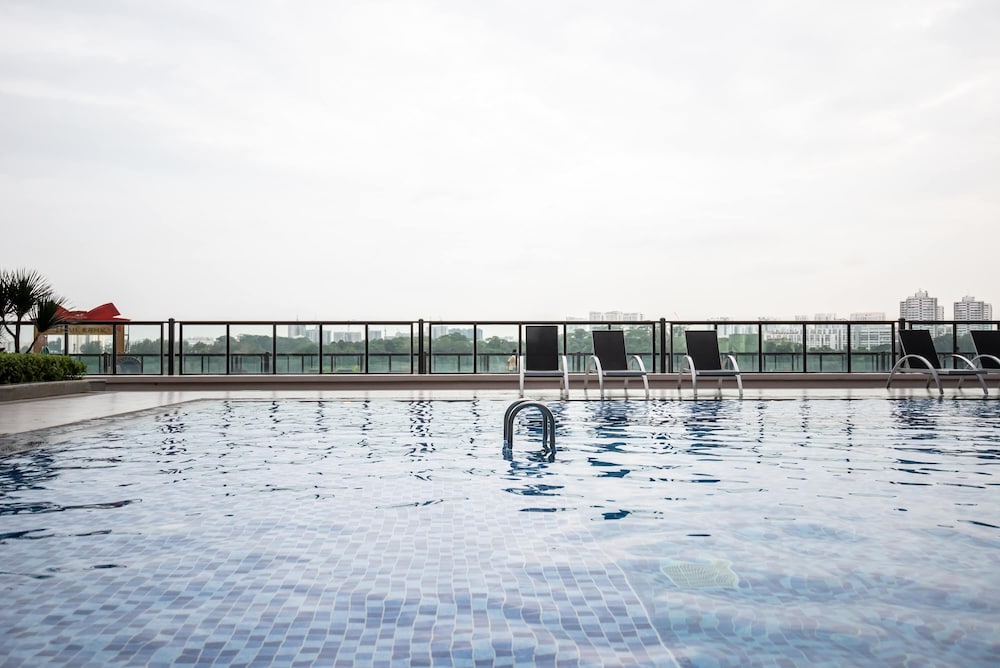 2BR R&F Phase2, CIQ R&F Mall, Free Parking