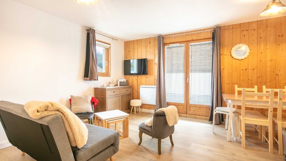 Apartment in Saint-sorlin-d'arves photo 3